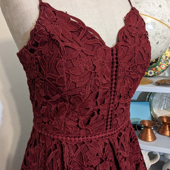 Adelyn Rae Maroon Floral Dress (S) - Picture 4 of 6
